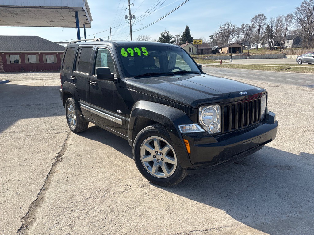 2012 Jeep Liberty Image 2
