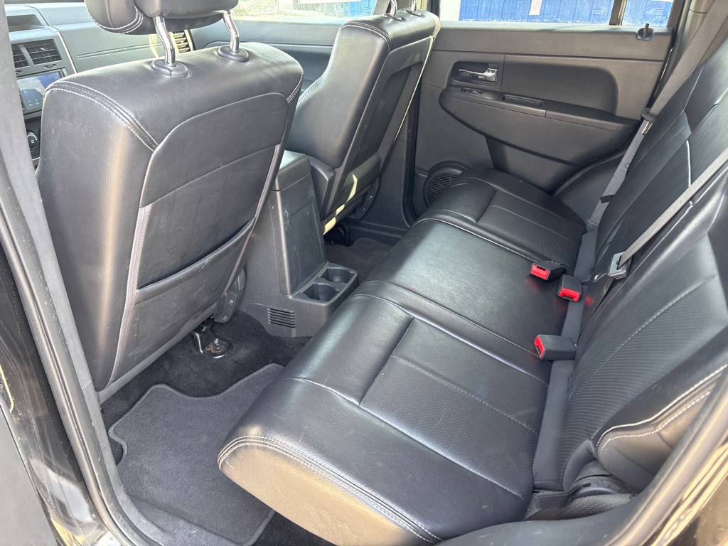 2012 Jeep Liberty Image 6
