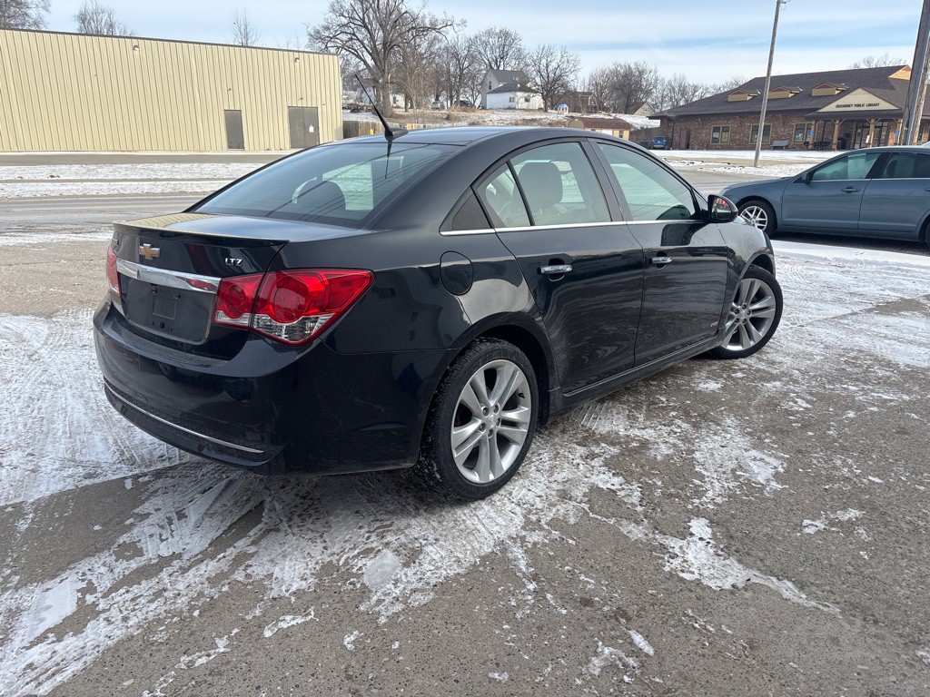 2013 Chevrolet Cruze Image 3