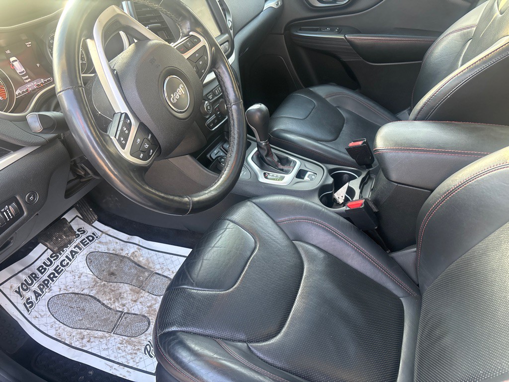 2015 Jeep Cherokee Image 8