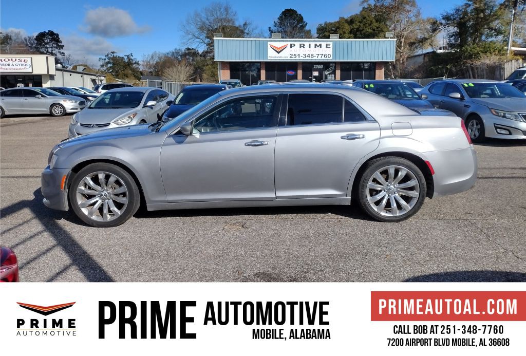 2018 Chrysler 300 Image 4