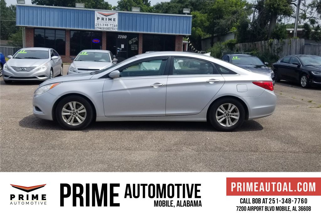 2011 Hyundai Sonata Image 4