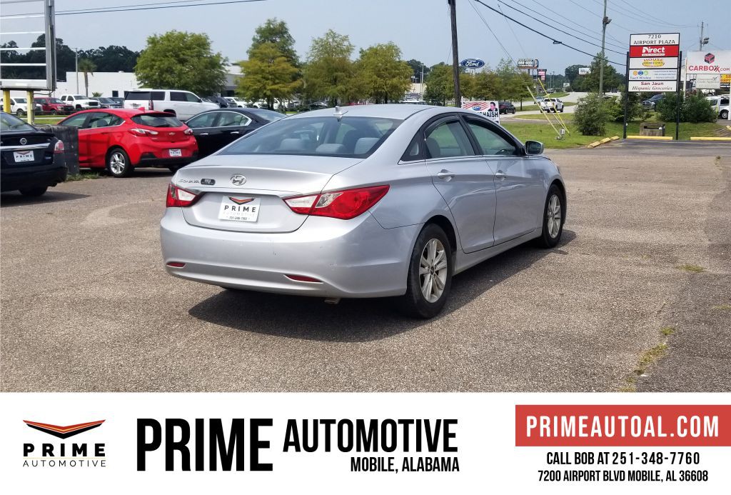 2011 Hyundai Sonata Image 7