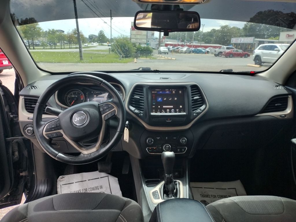 2016 Jeep Cherokee Image 13