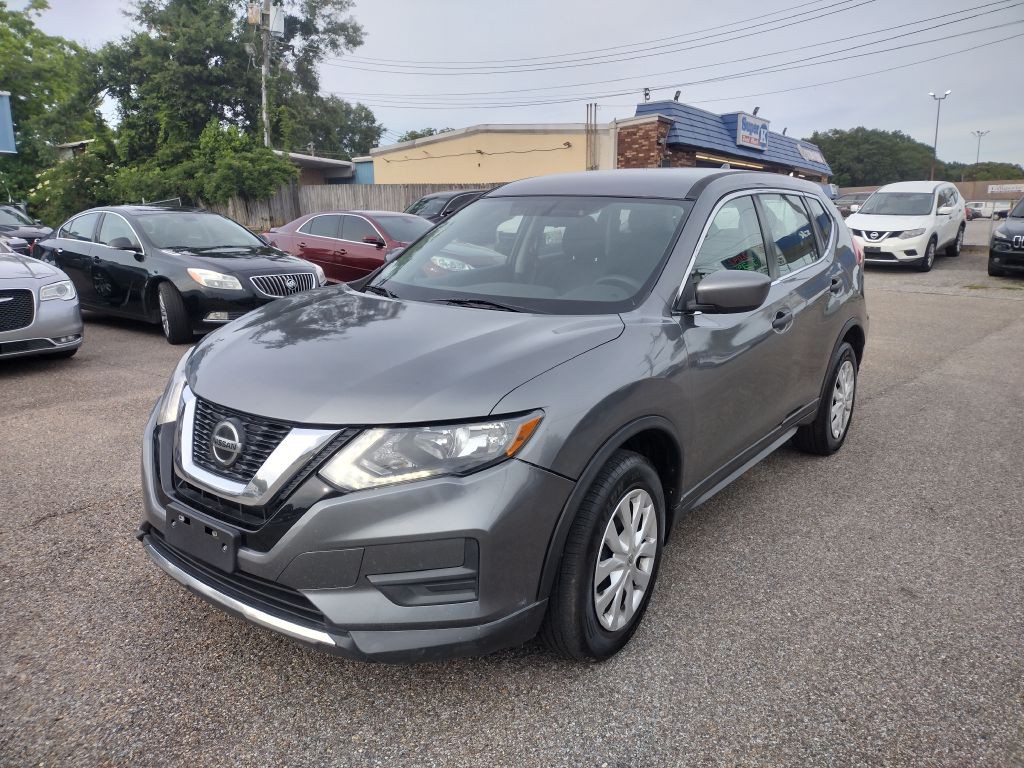 2018 Nissan Rogue Image 1