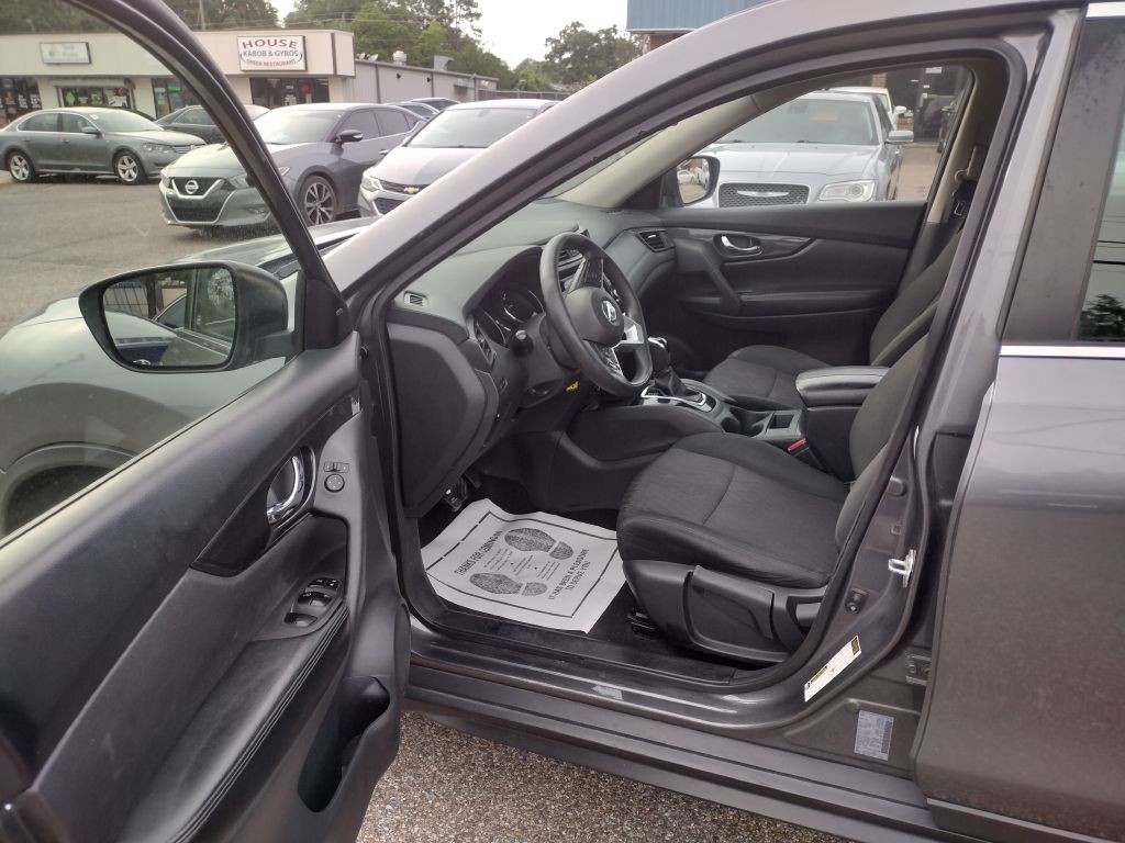 2018 Nissan Rogue Image 10