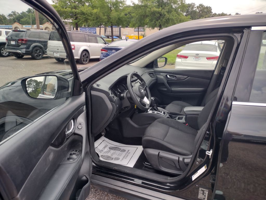 2018 Nissan Rogue Image 10