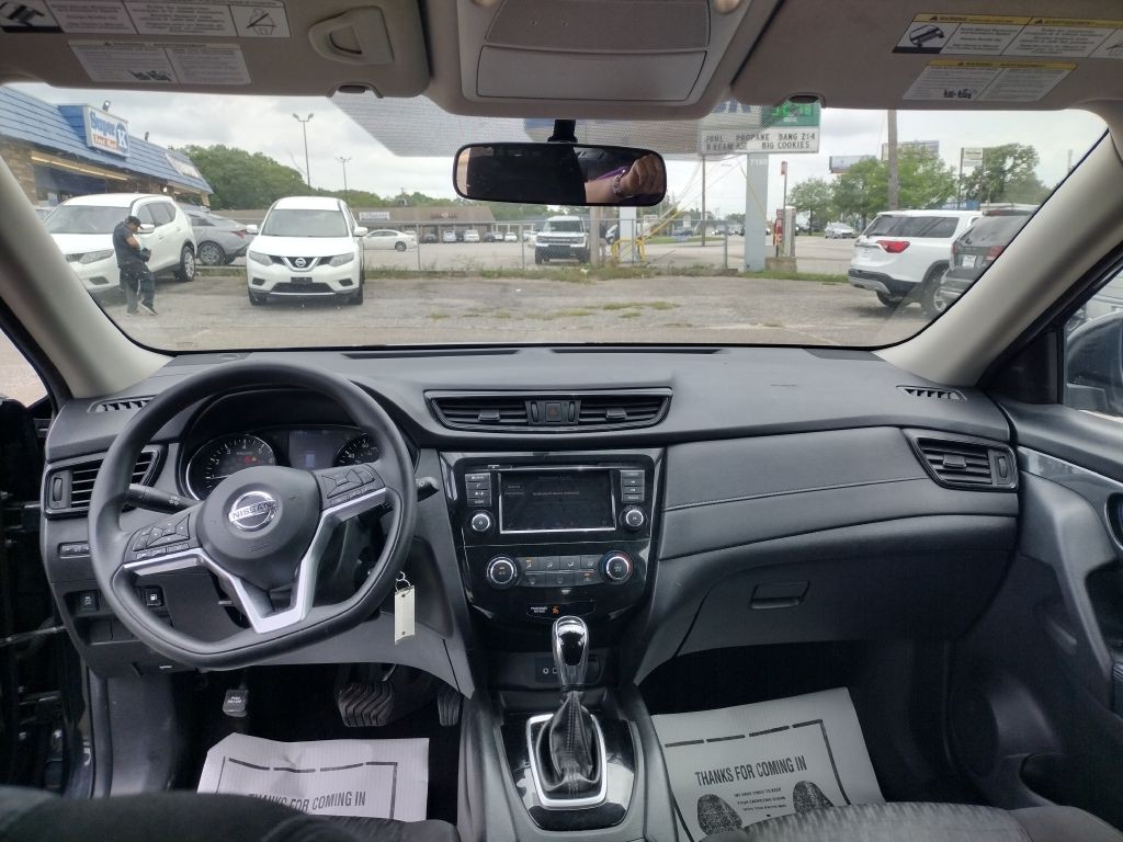 2018 Nissan Rogue Image 13