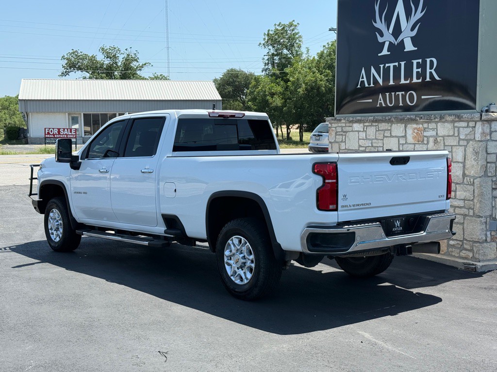 2024 Chevrolet Silverado 1500 Image 3