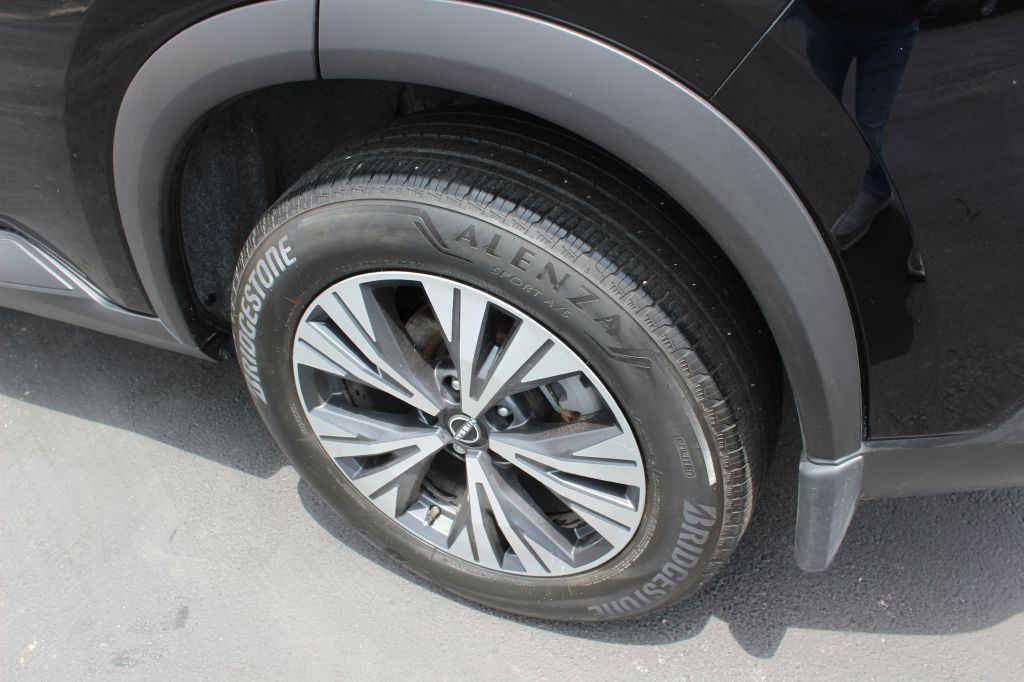2023 Nissan Rogue Image 8