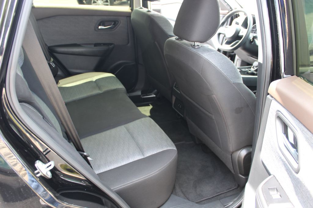 2023 Nissan Rogue Image 15