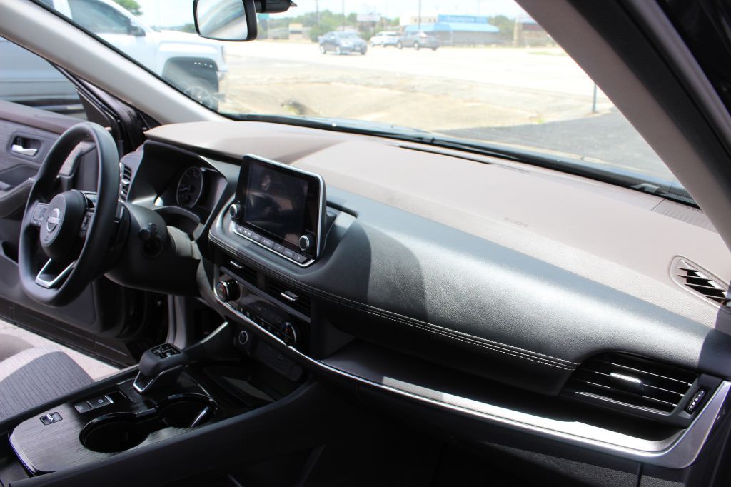 2023 Nissan Rogue Image 18