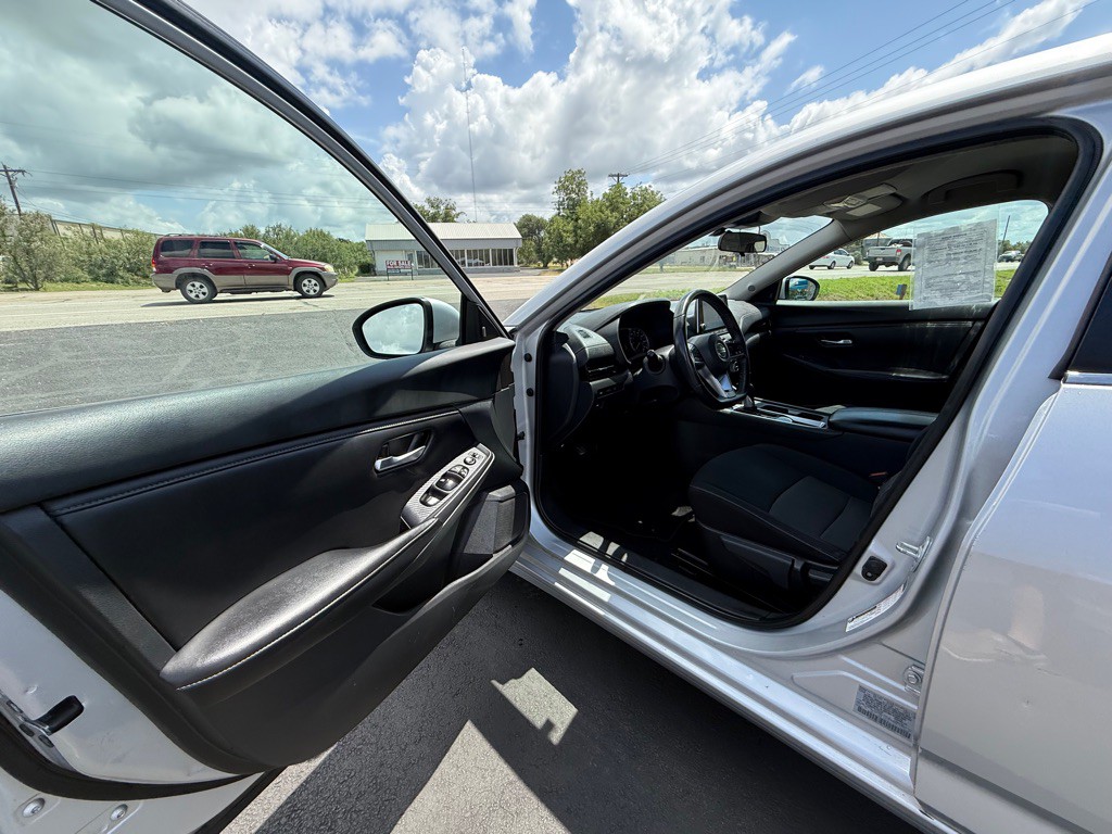 2020 Nissan Sentra Image 9