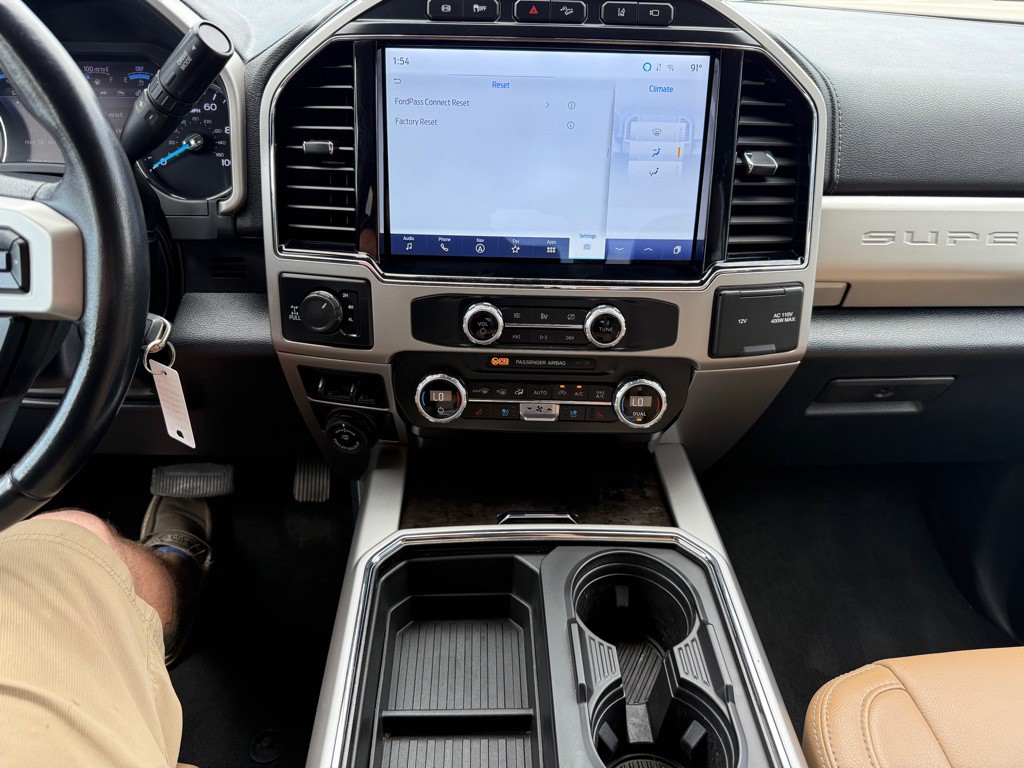 2022 Ford F-350 Image 15