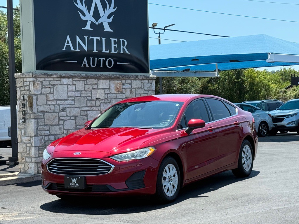 2019 Ford Fusion Image 1