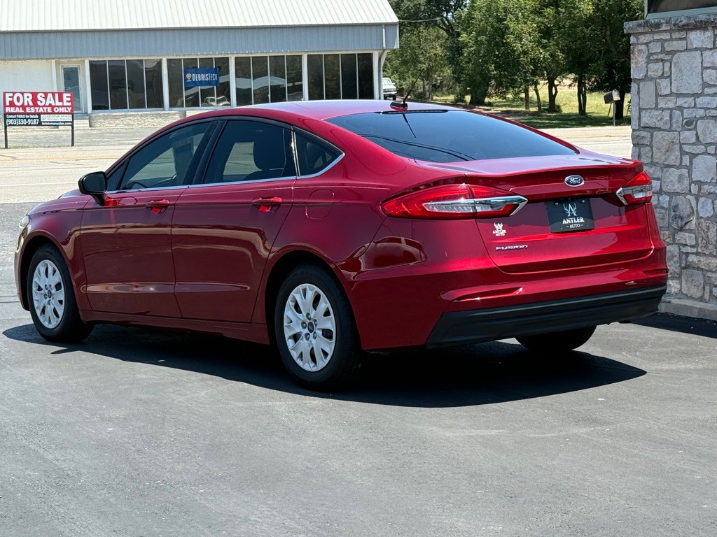 2019 Ford Fusion Image 3