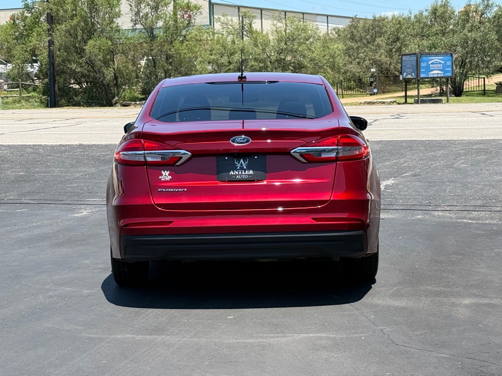 2019 Ford Fusion Image 4
