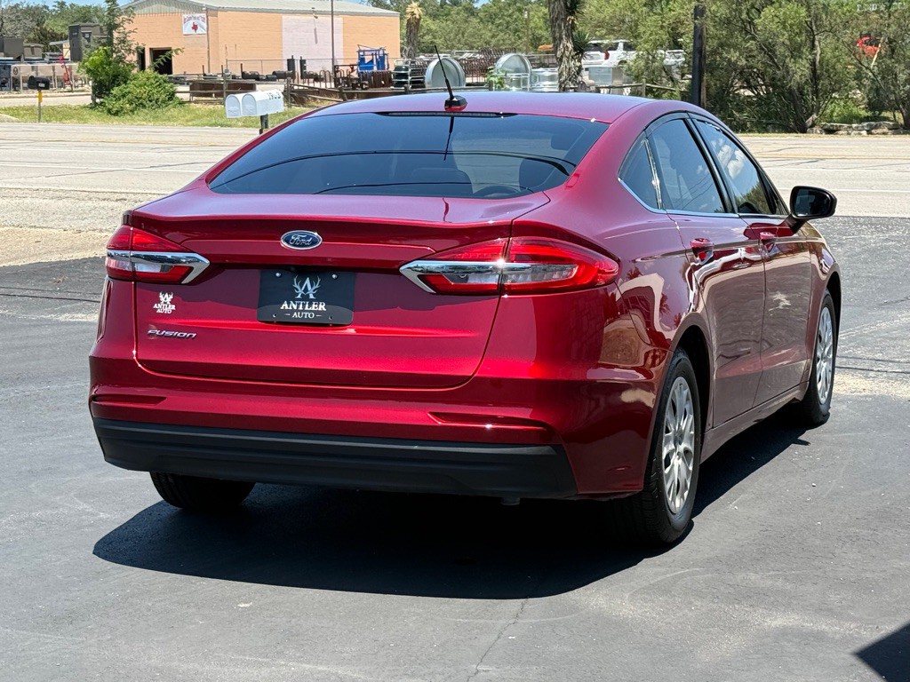 2019 Ford Fusion Image 5