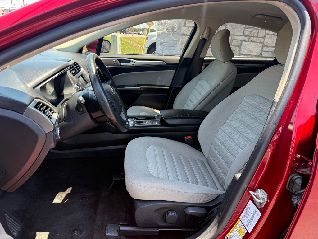 2019 Ford Fusion Image 11