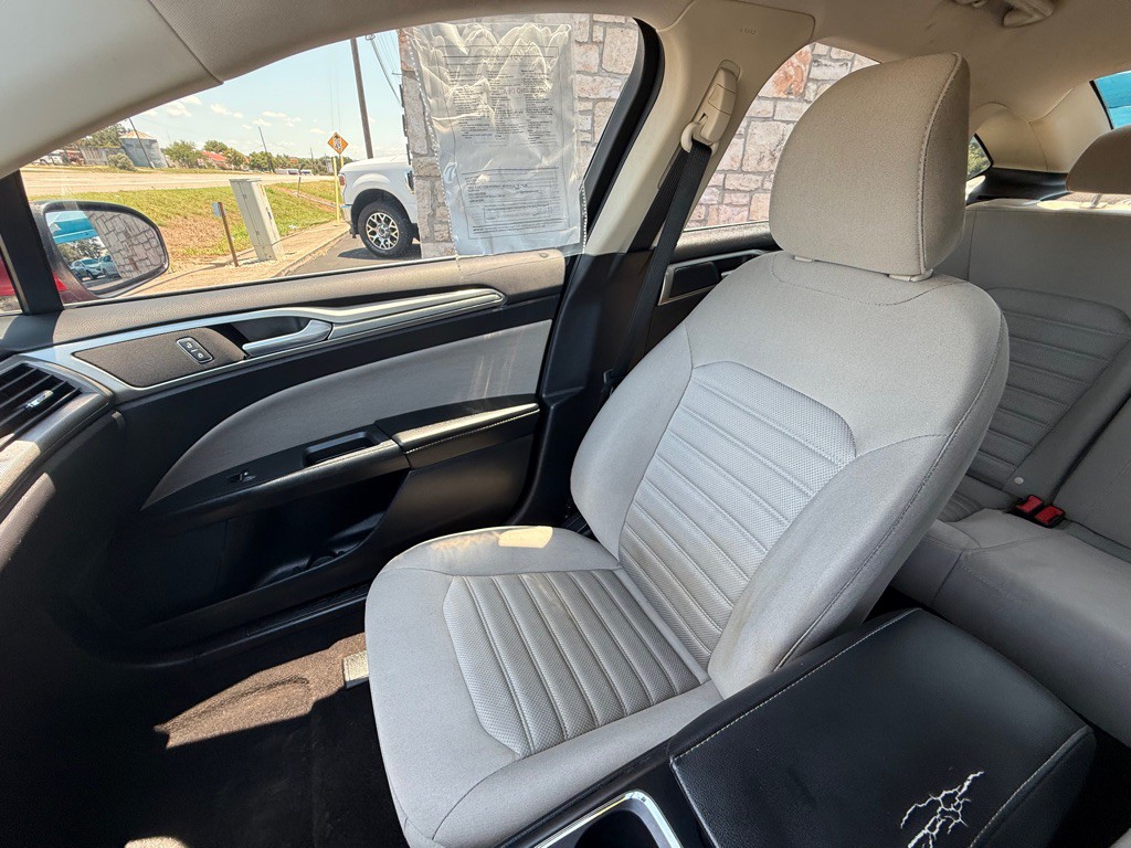 2019 Ford Fusion Image 17