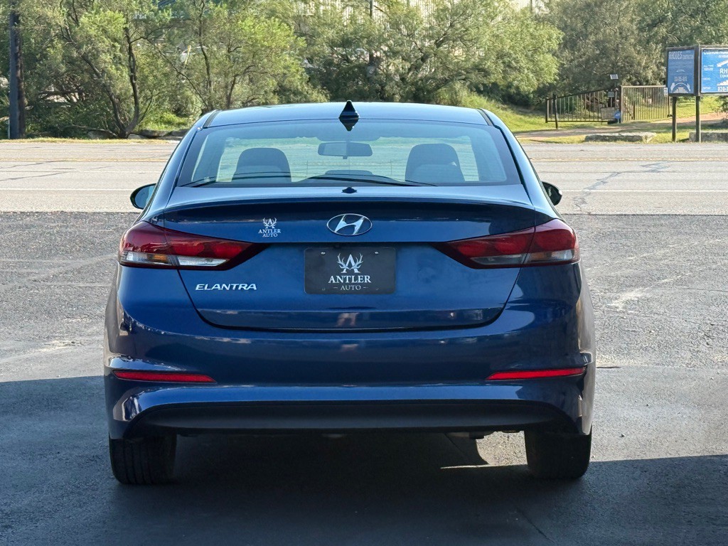2018 Hyundai Elantra Image 4