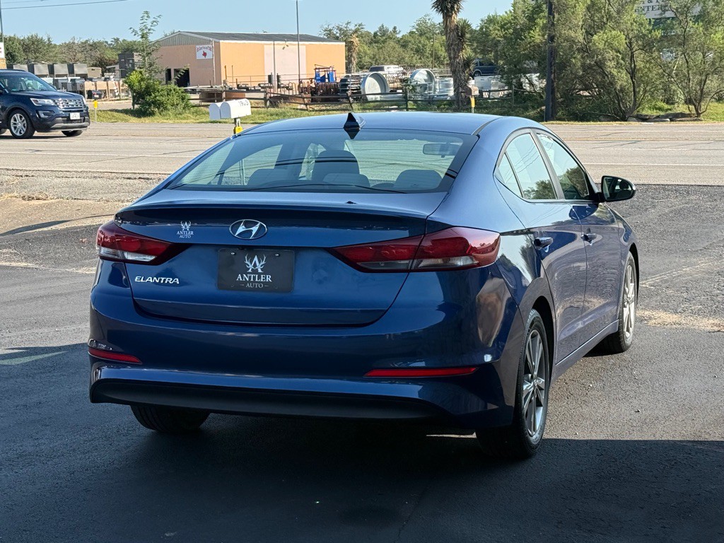 2018 Hyundai Elantra Image 5