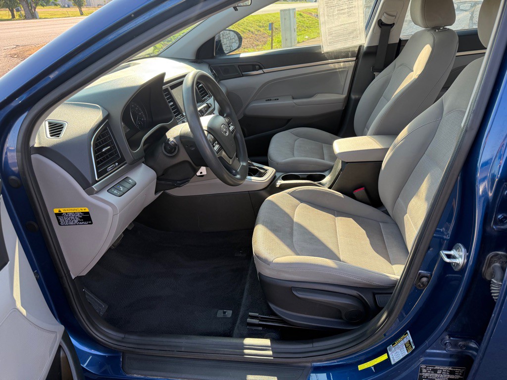 2018 Hyundai Elantra Image 10
