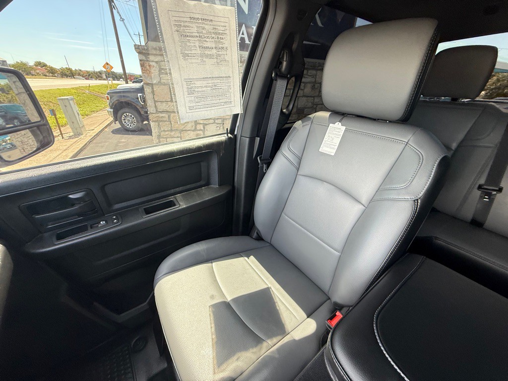 2024 RAM 3500 Image 17