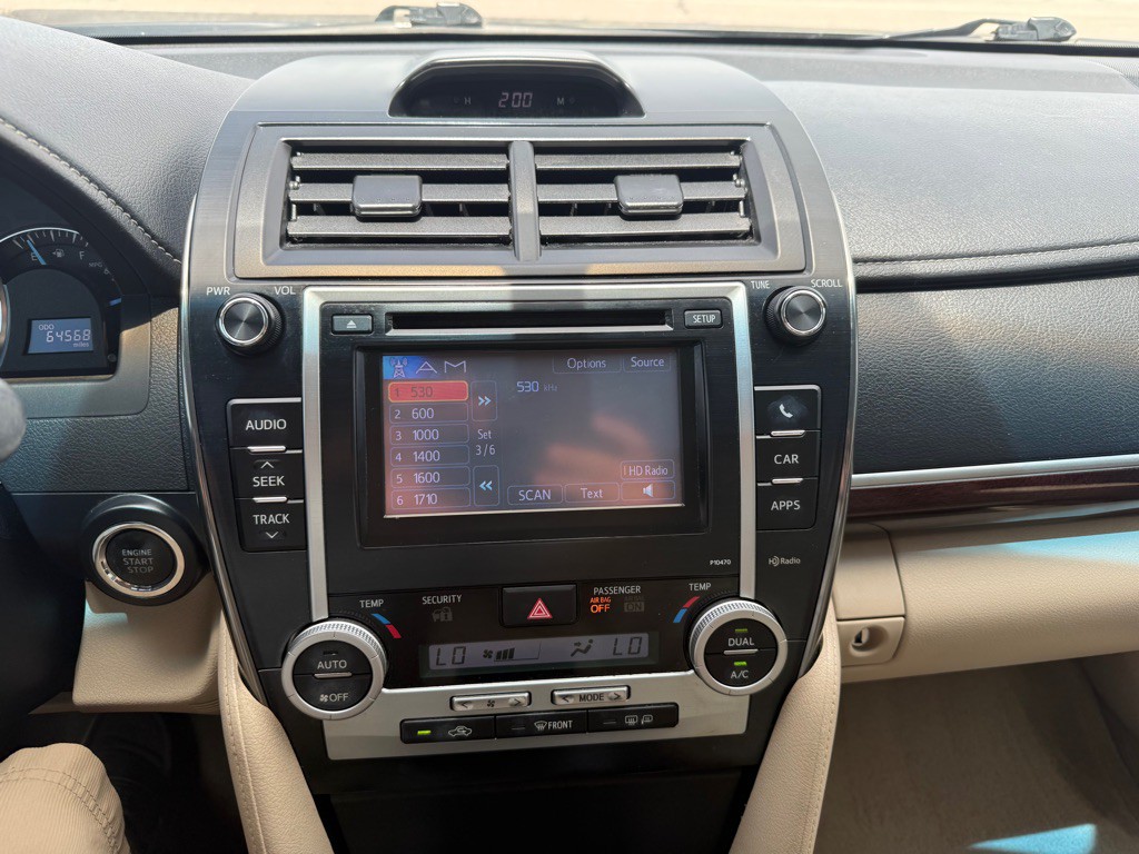 2013 Toyota Camry Image 15