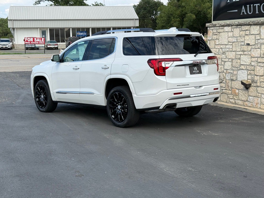 2020 GMC Acadia Image 3