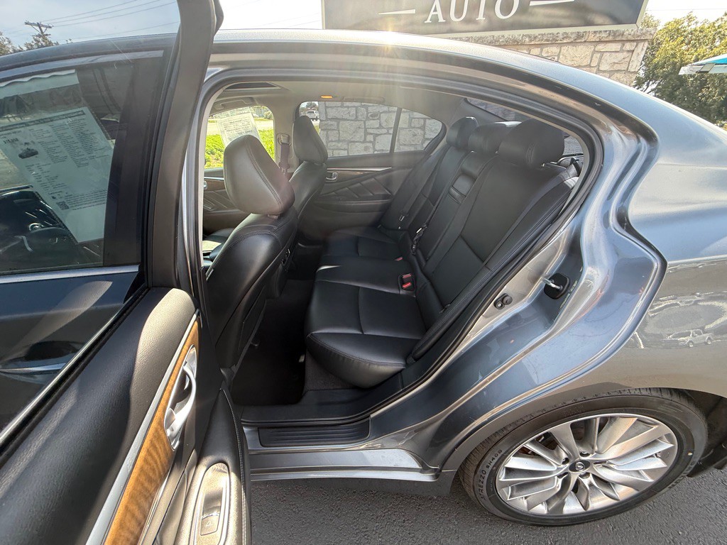 2018 INFINITI Q50 Image 17