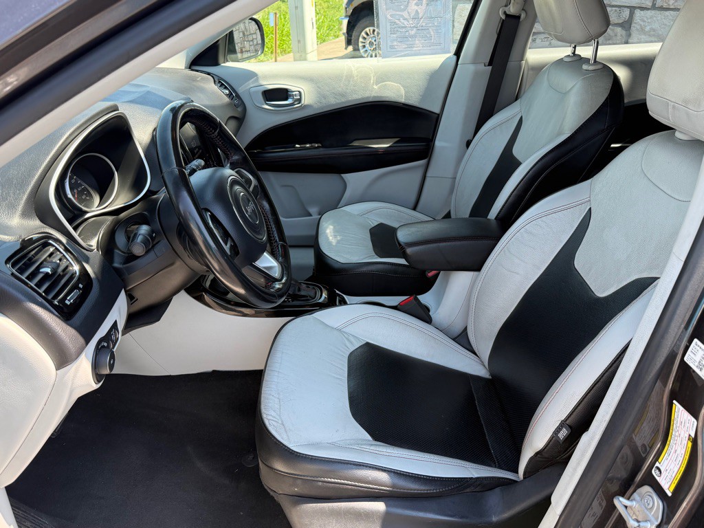 2020 Jeep Compass Image 10