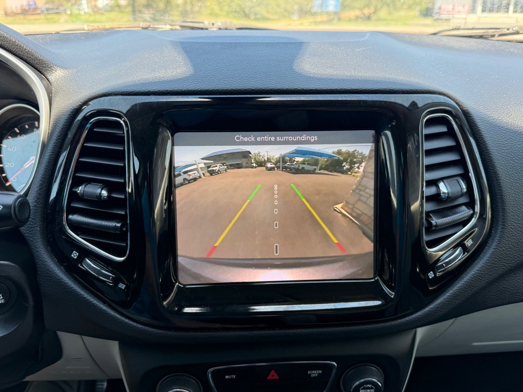 2020 Jeep Compass Image 17