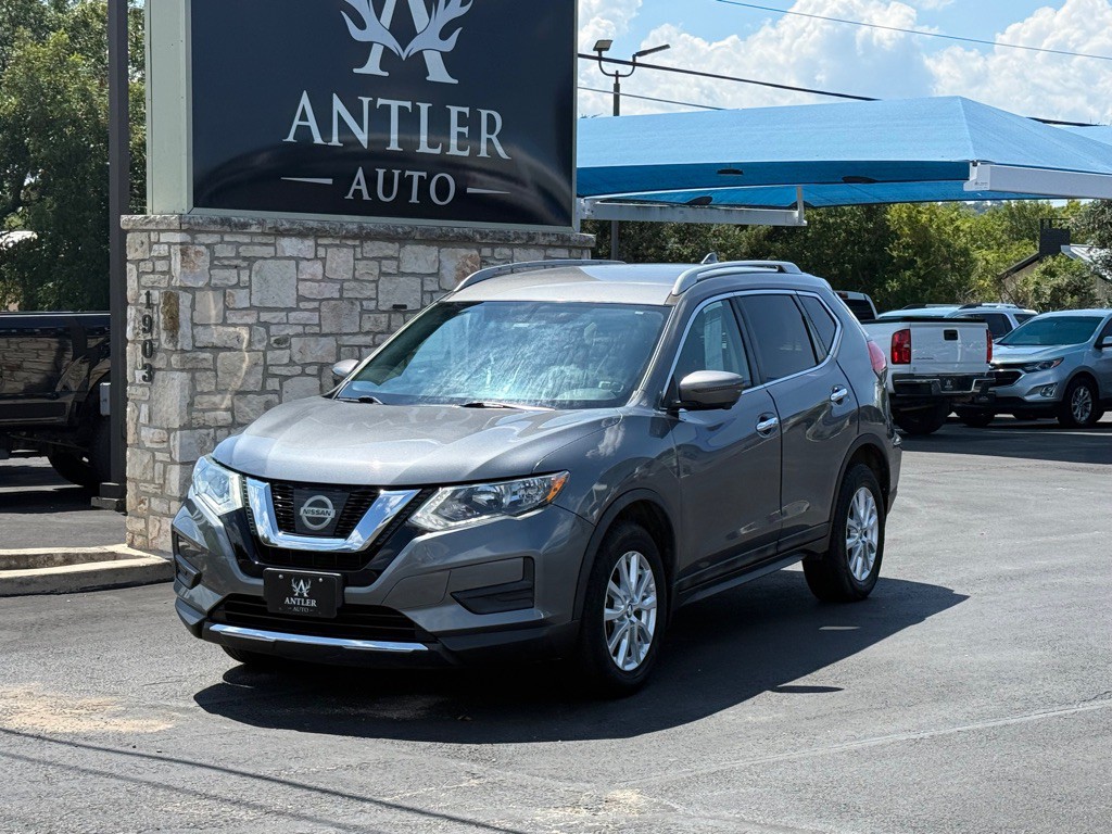 2017 Nissan Rogue Image 1