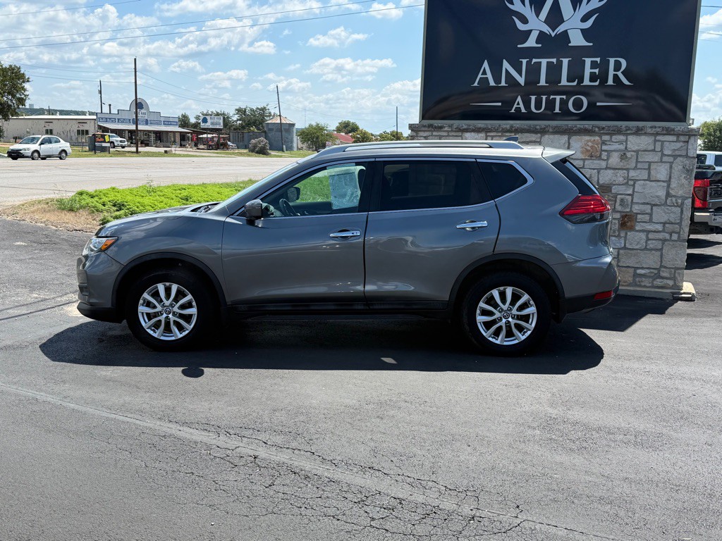 2017 Nissan Rogue Image 2