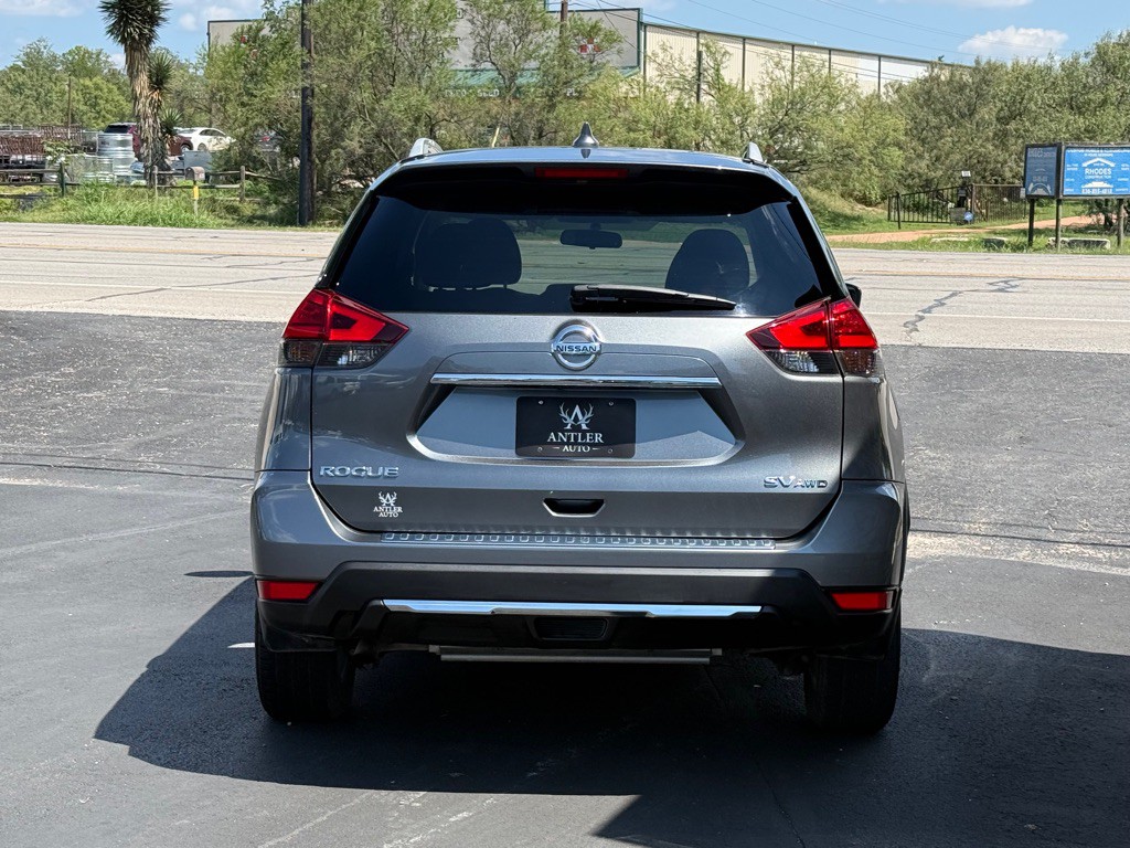 2017 Nissan Rogue Image 4