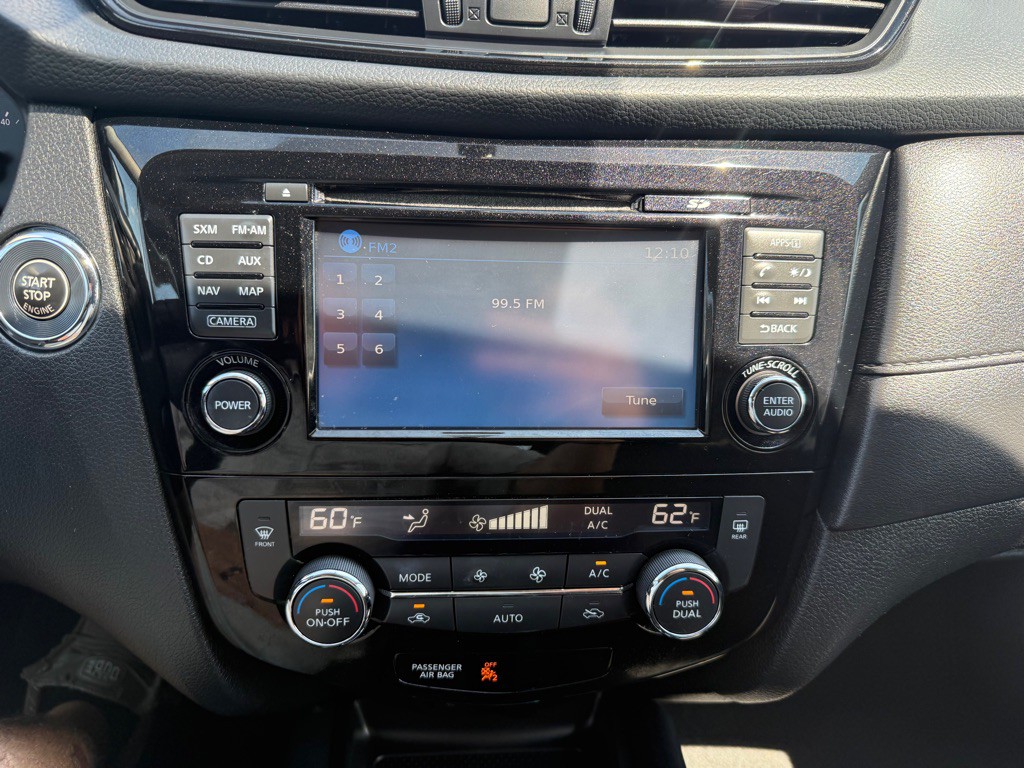 2017 Nissan Rogue Image 12