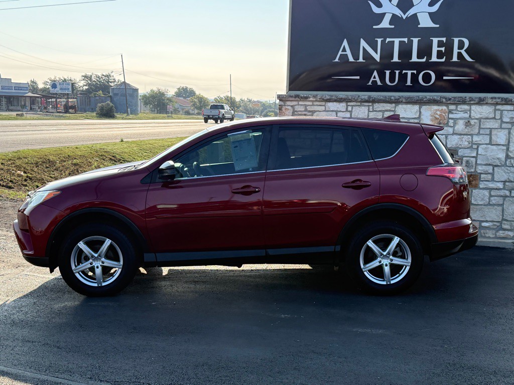 2018 Toyota Rav4 Image 2