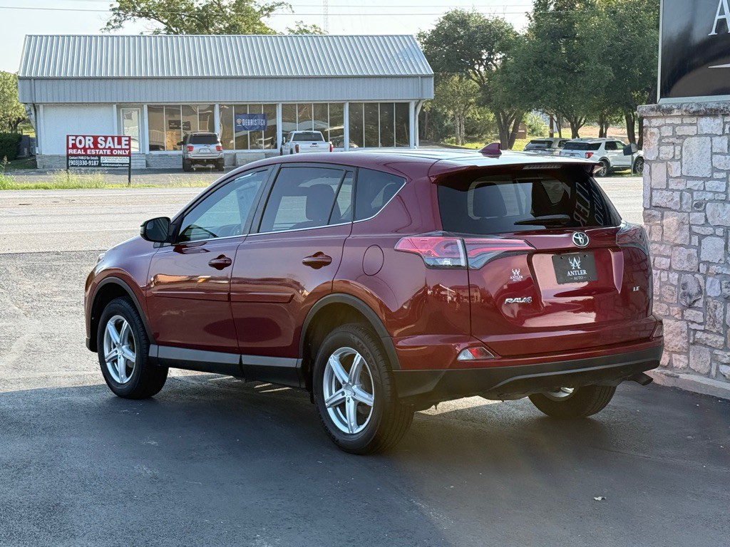 2018 Toyota Rav4 Image 3