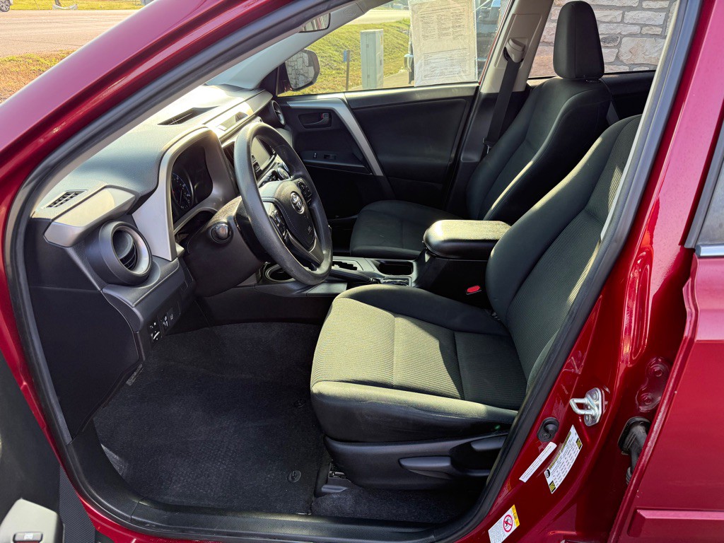 2018 Toyota Rav4 Image 9
