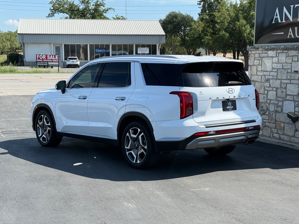 2023 Hyundai Palisade Image 3
