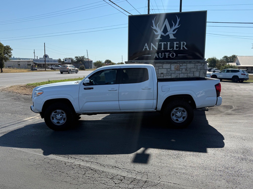 2020 Toyota Tacoma Image 2