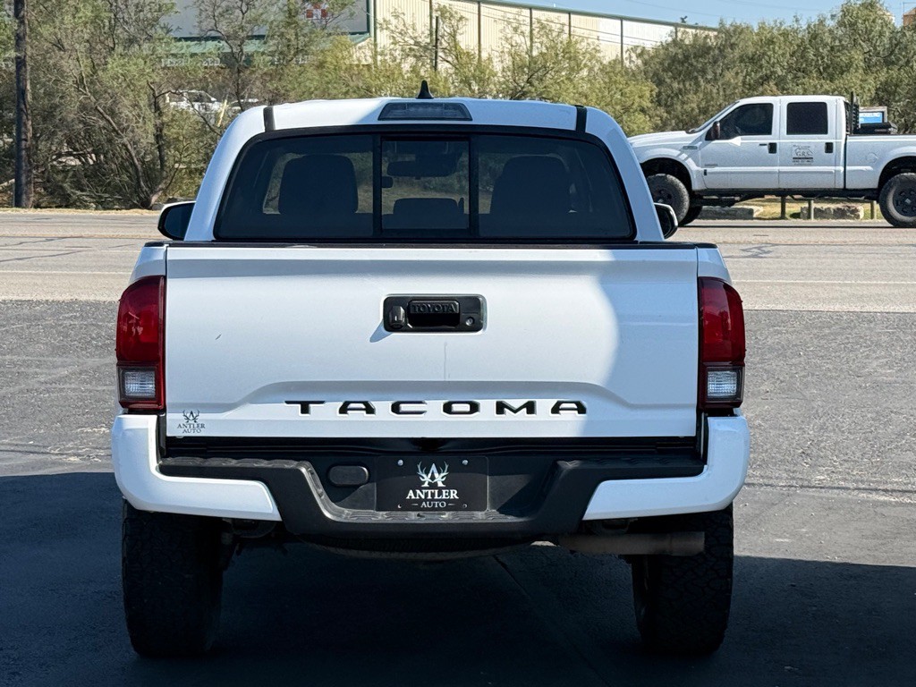 2020 Toyota Tacoma Image 4