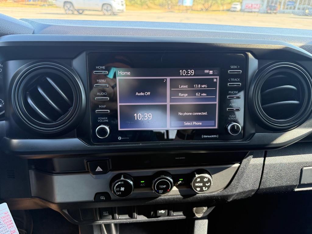 2020 Toyota Tacoma Image 12