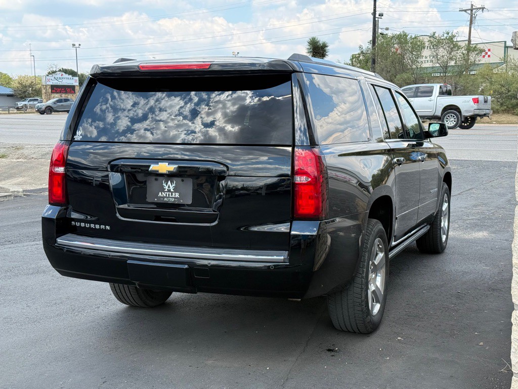 2019 Chevrolet Suburban Image 5