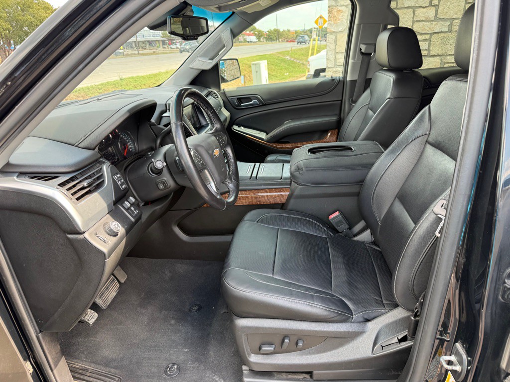 2019 Chevrolet Suburban Image 11