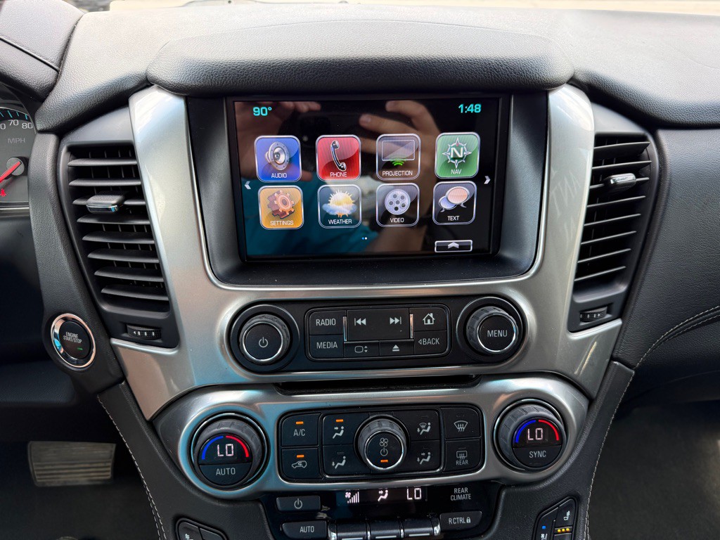 2019 Chevrolet Suburban Image 14