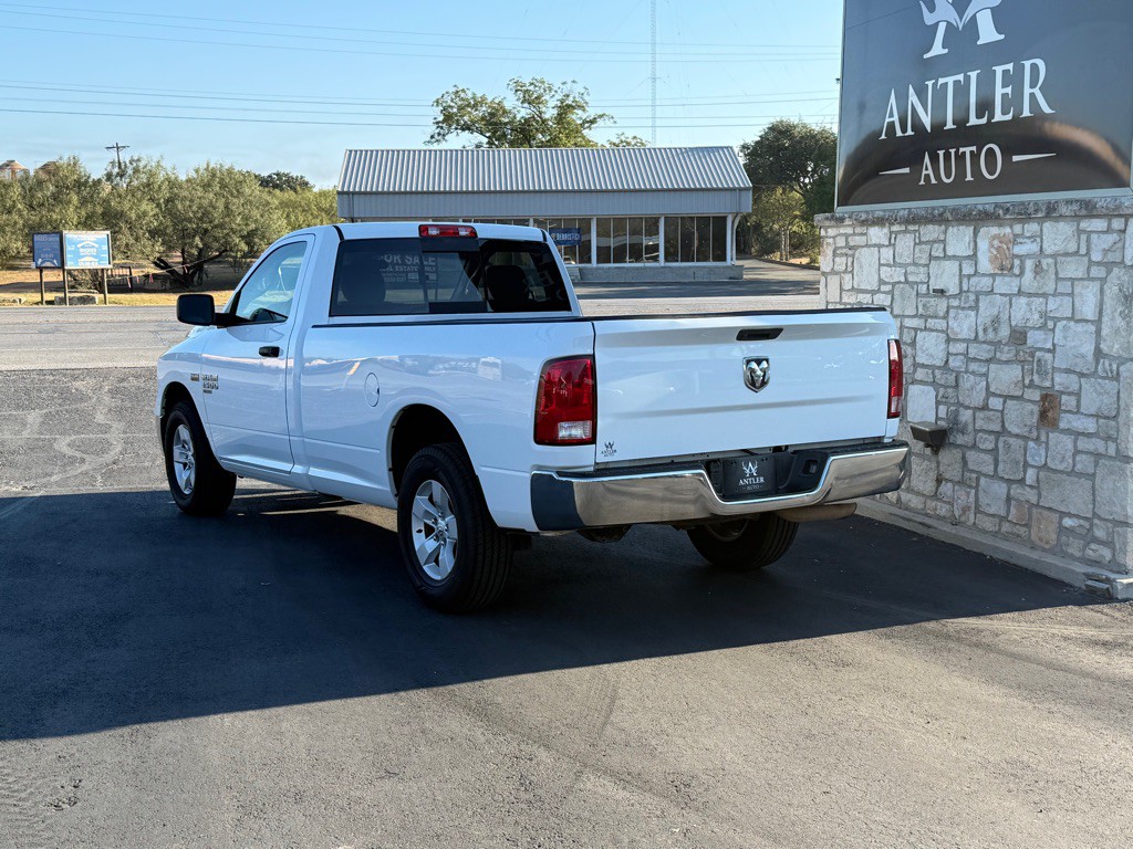 2019 RAM 1500 Image 3