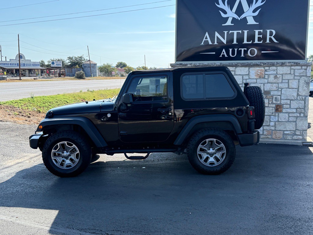 2012 Jeep Wrangler Image 2