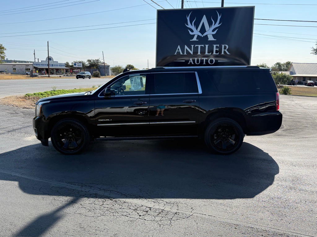 2019 GMC Yukon Image 2